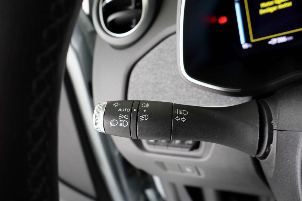renault-zoe-2021-eletrico-500cc