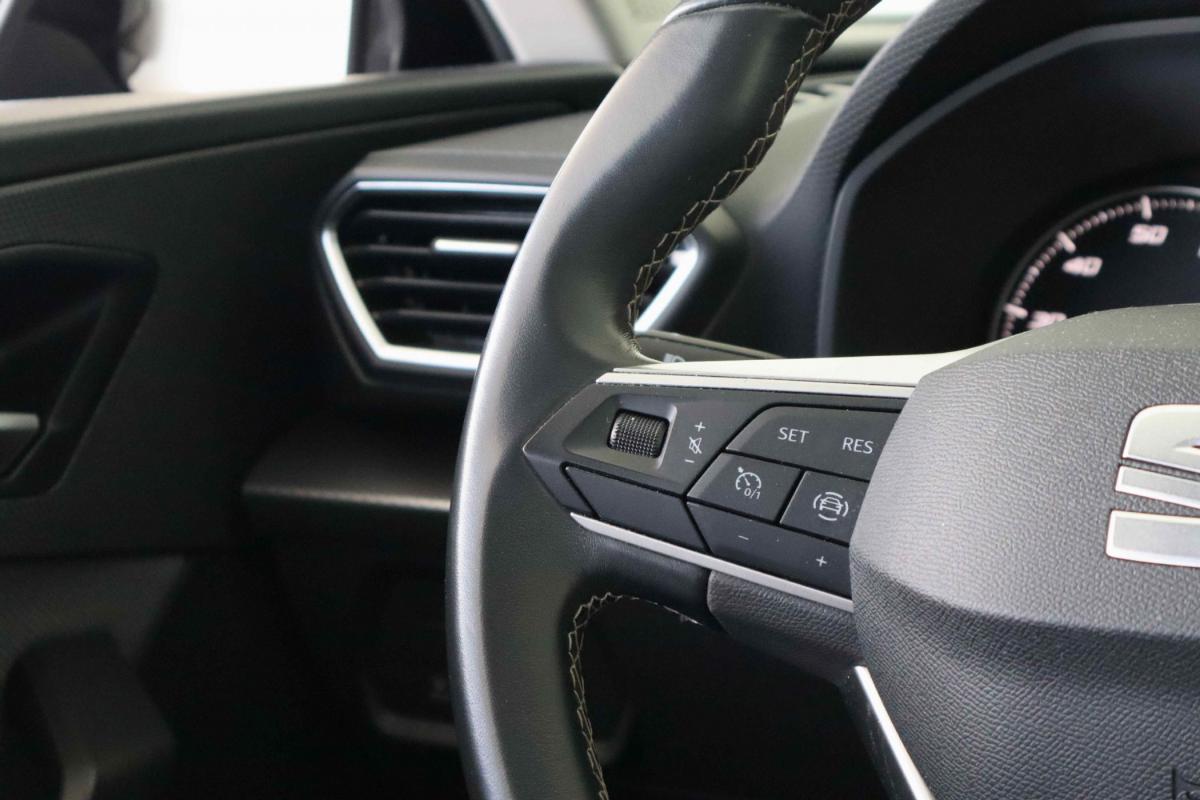 seat-leon-2023-gasolina-999cc