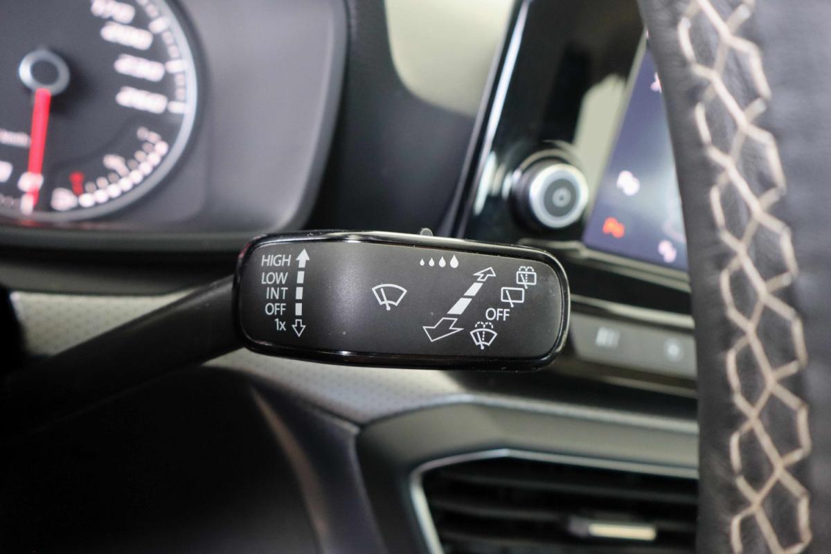 seat-leon-2023-gasolina-999cc