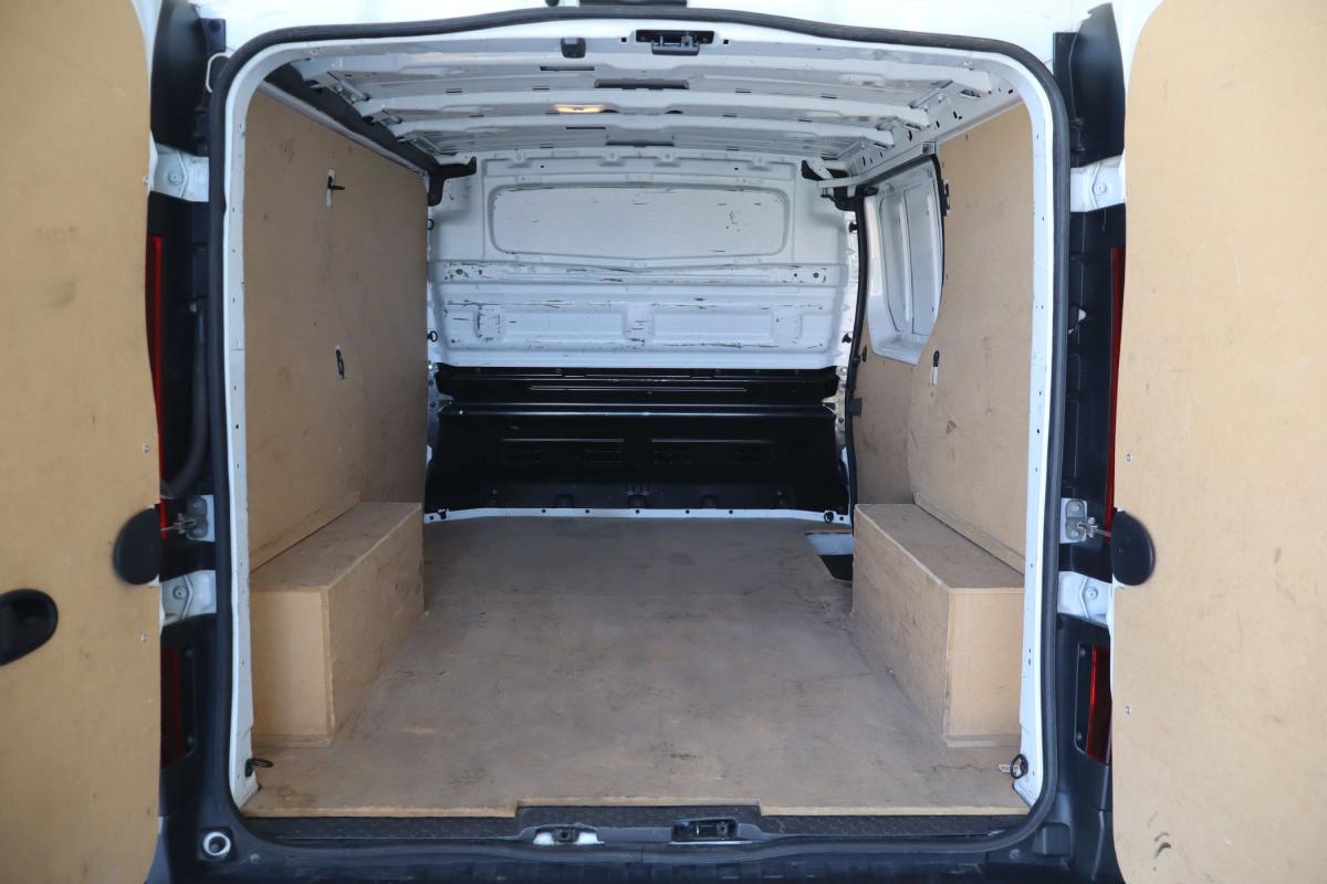 renault-trafic-2023-diesel-1997cc