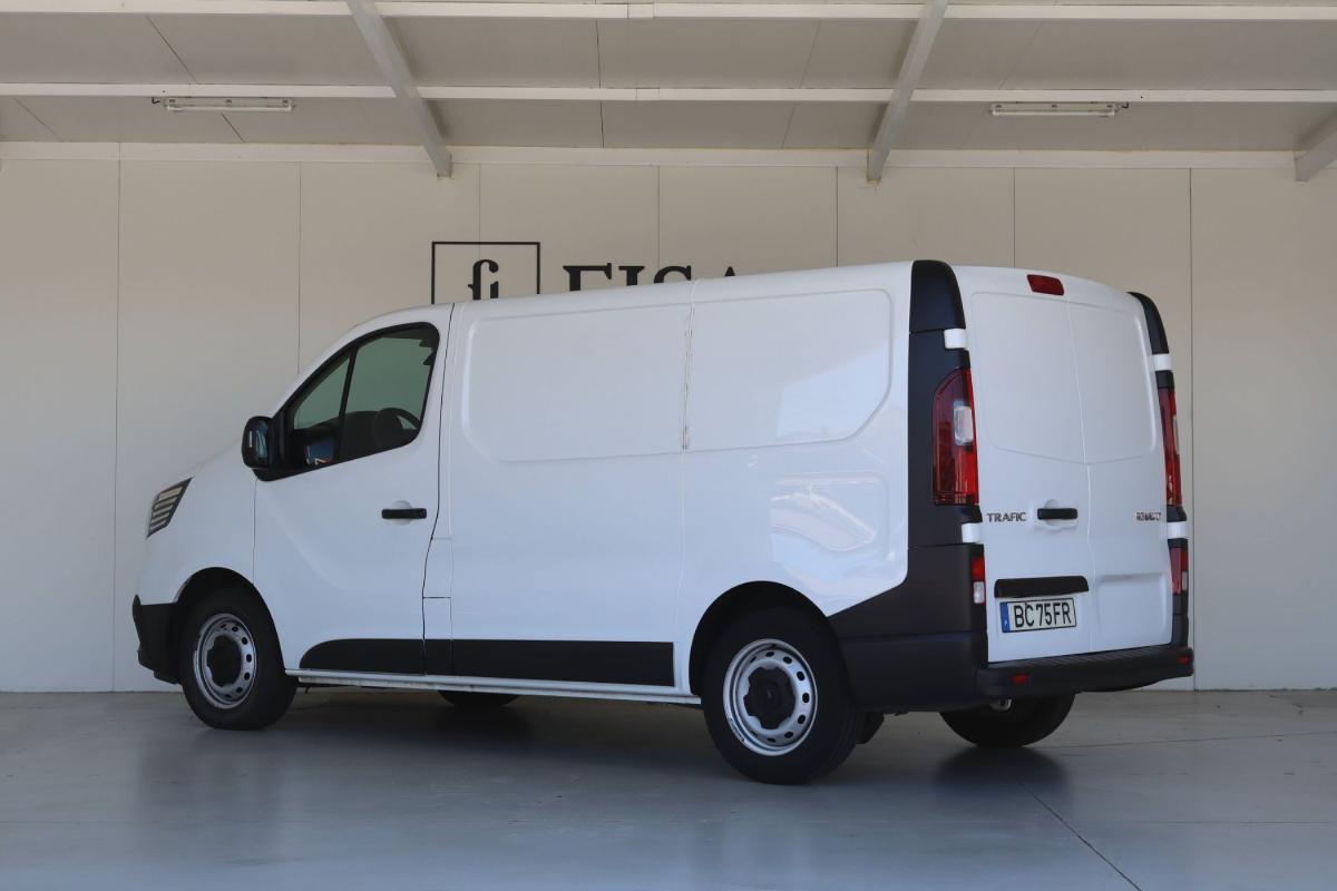 renault-trafic-2023-diesel-1997cc