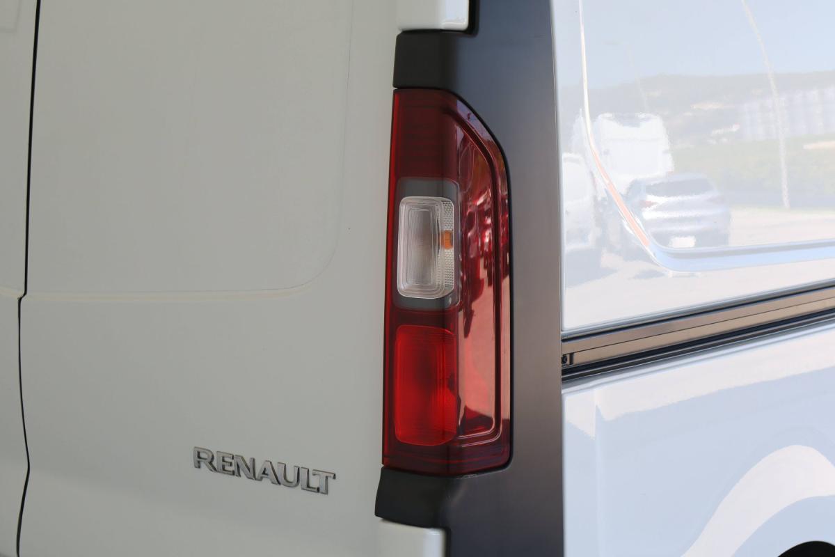renault-trafic-2023-diesel-1997cc