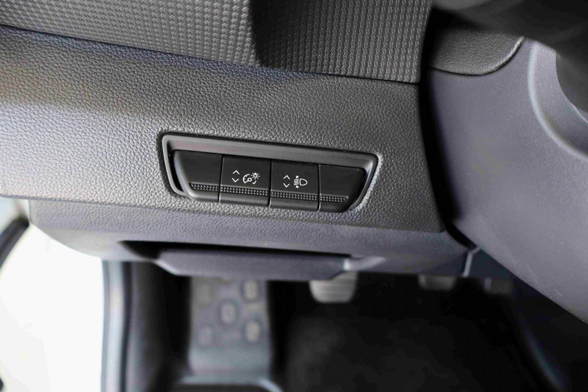 renault-trafic-2023-diesel-1997cc