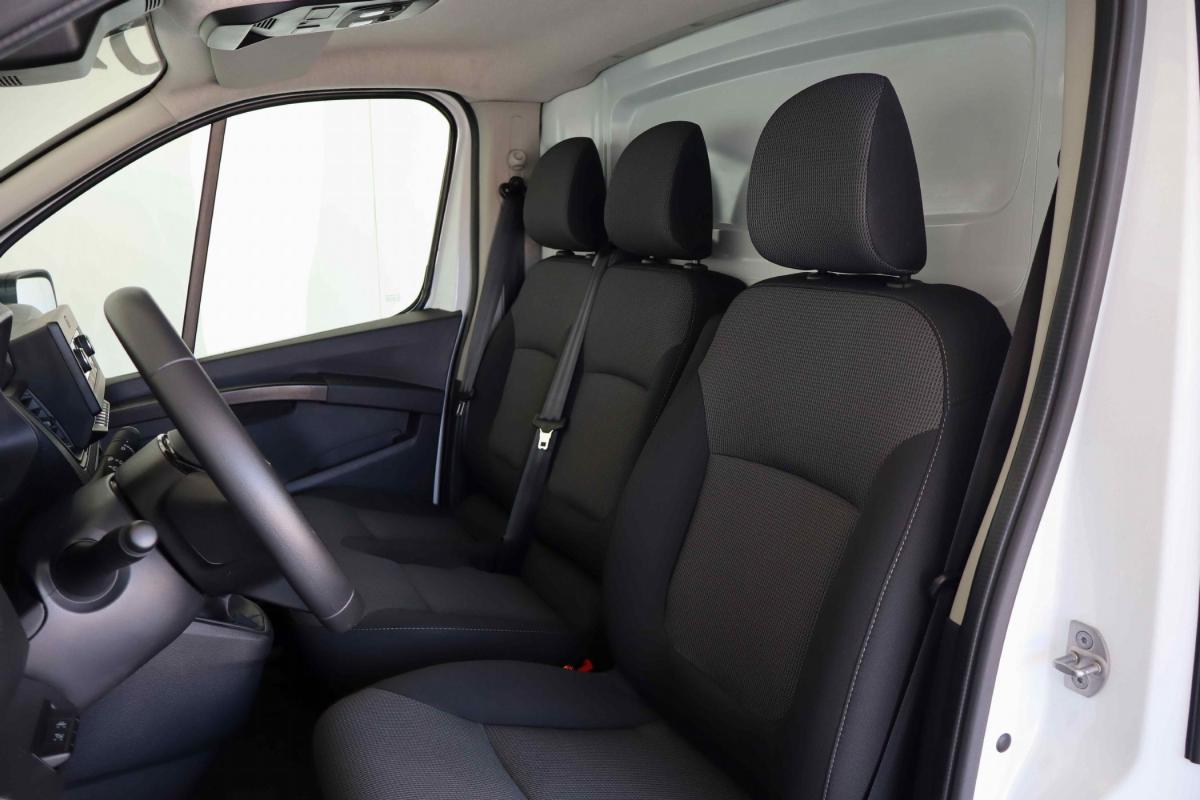 renault-trafic-2023-diesel-1997cc