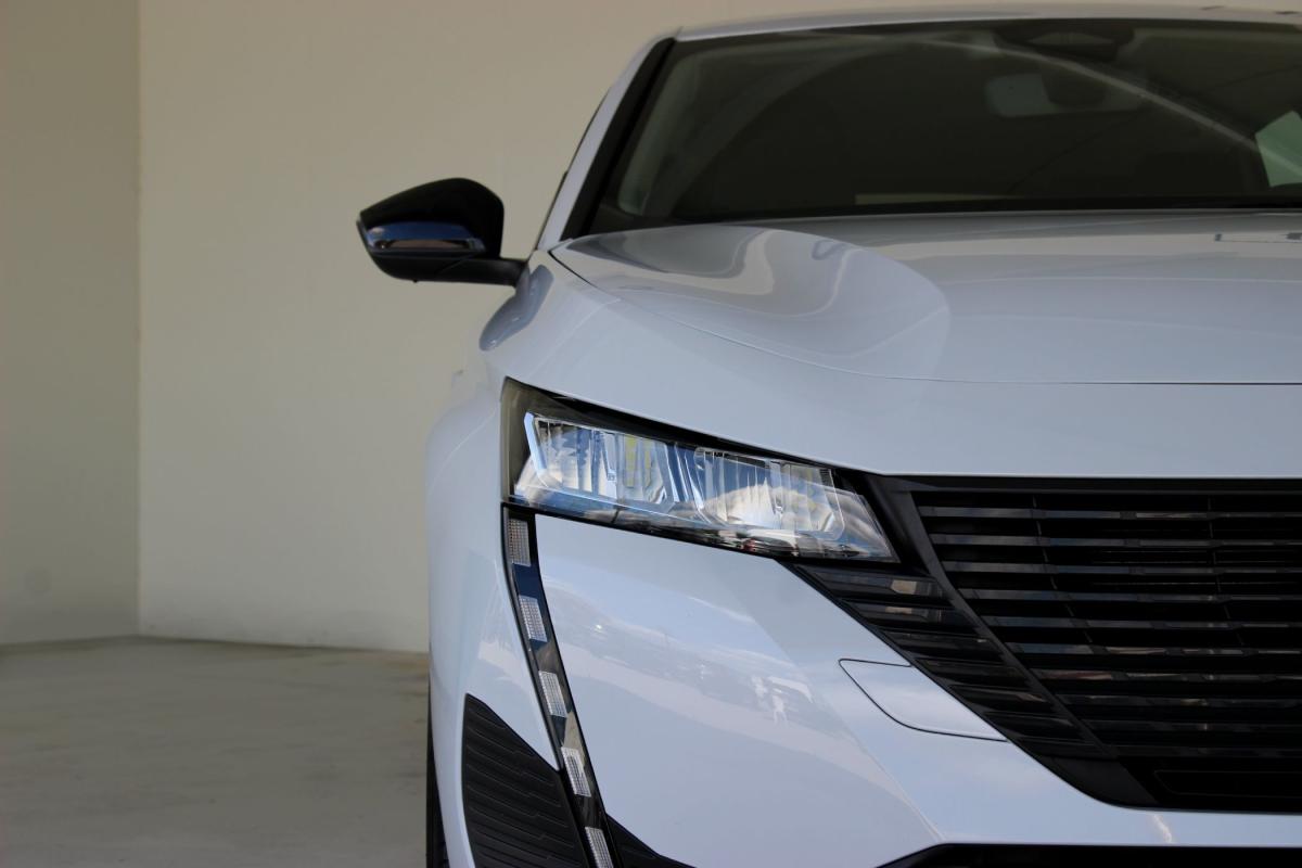 peugeot-308-sw-2023-hibrido-a-gasolina-1598cc