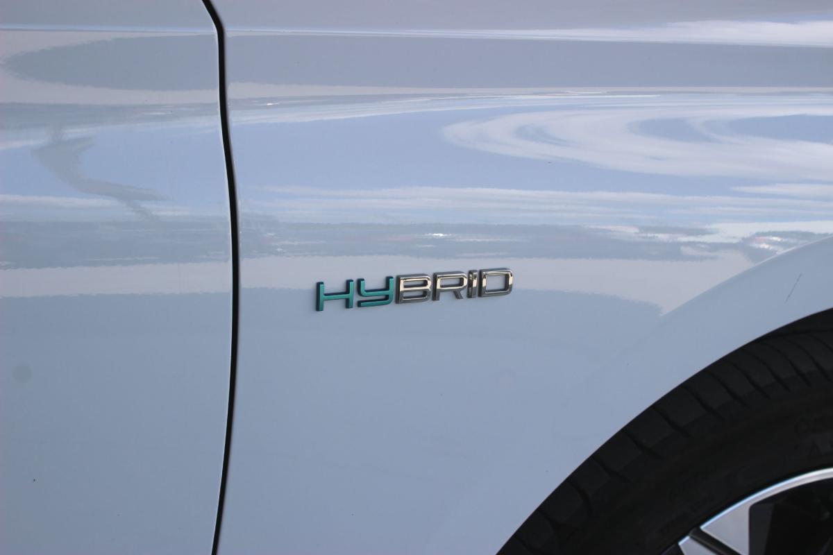 peugeot-308-sw-2023-hibrido-a-gasolina-1598cc