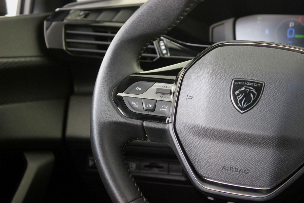 peugeot-308-sw-2023-hibrido-a-gasolina-1598cc