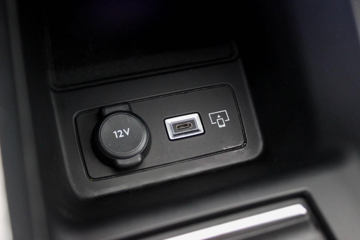 peugeot-308-sw-2023-hibrido-a-gasolina-1598cc