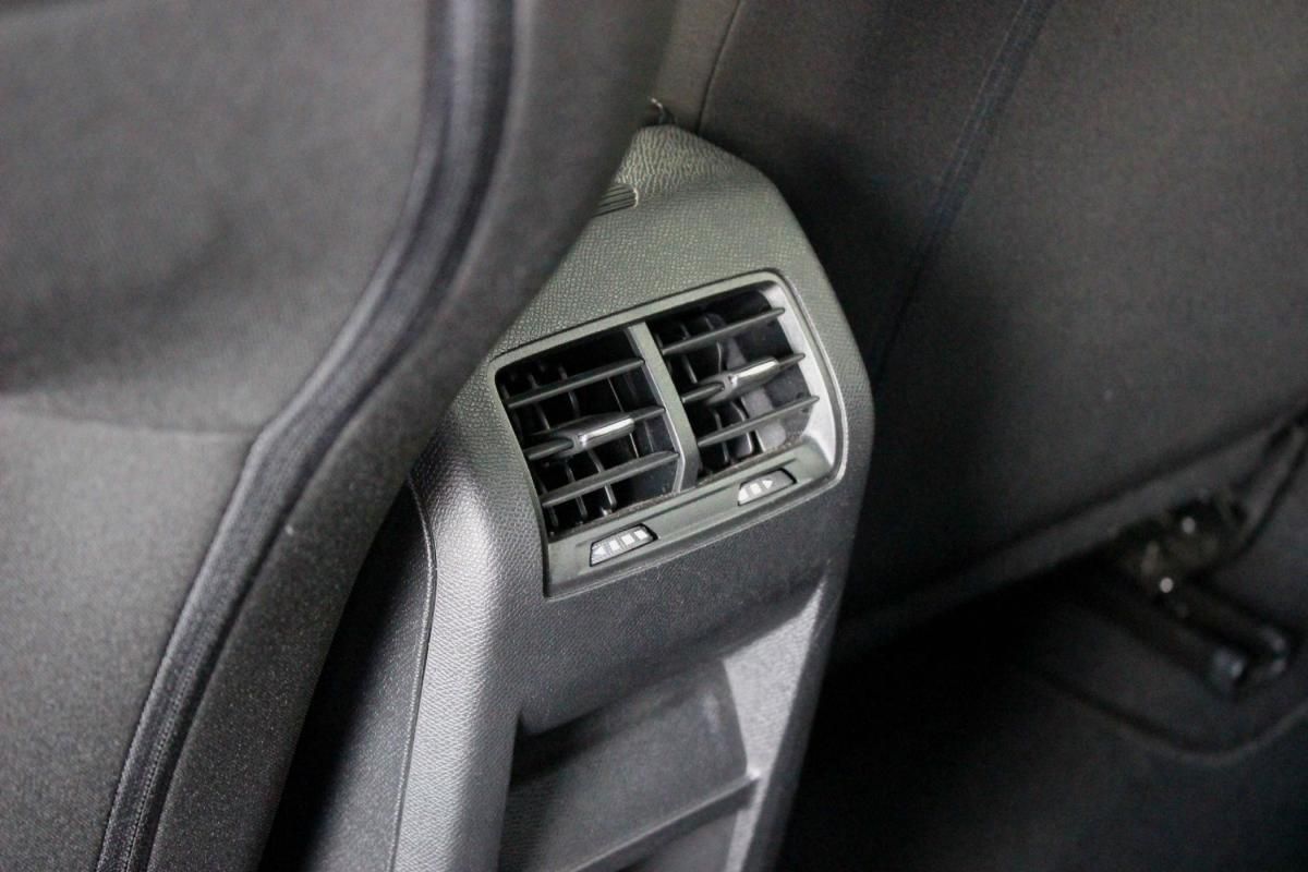 peugeot-308-sw-2023-hibrido-a-gasolina-1598cc
