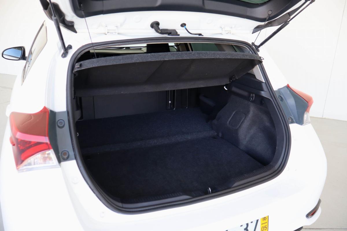 toyota-auris-2016-diesel-1364cc