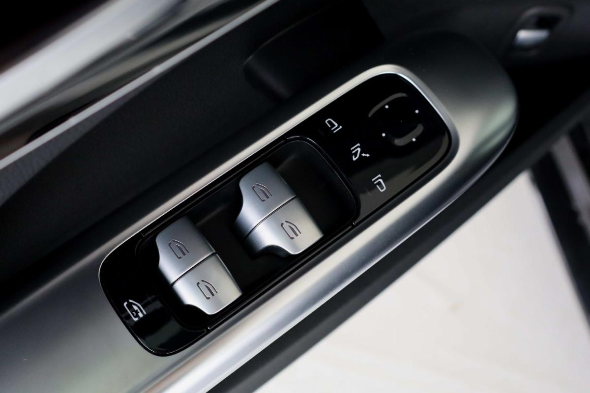 mercedes-benz-classe-c-2023-hibrido-a-gasolina-1993cc