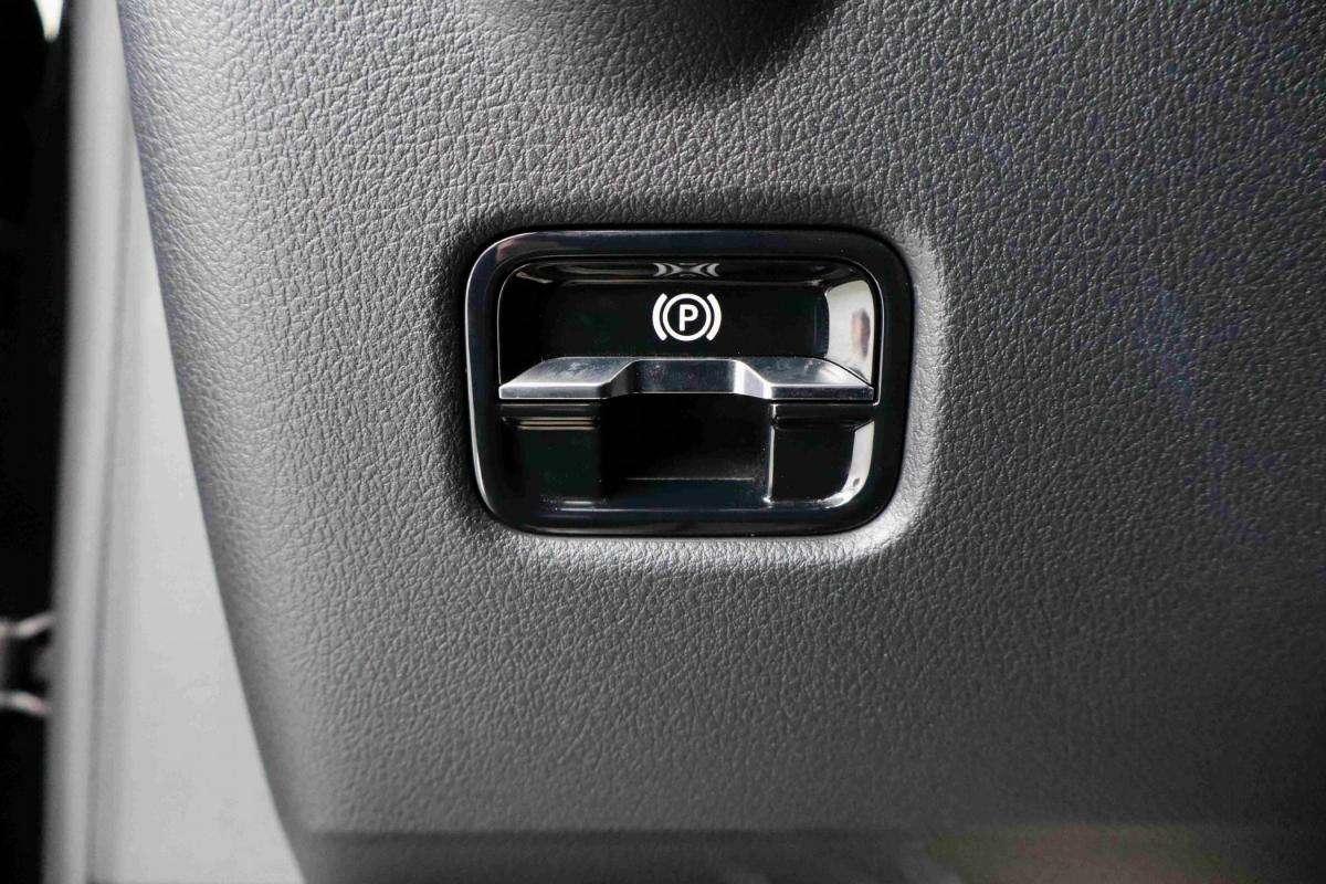 mercedes-benz-classe-c-2023-hibrido-a-gasolina-1993cc