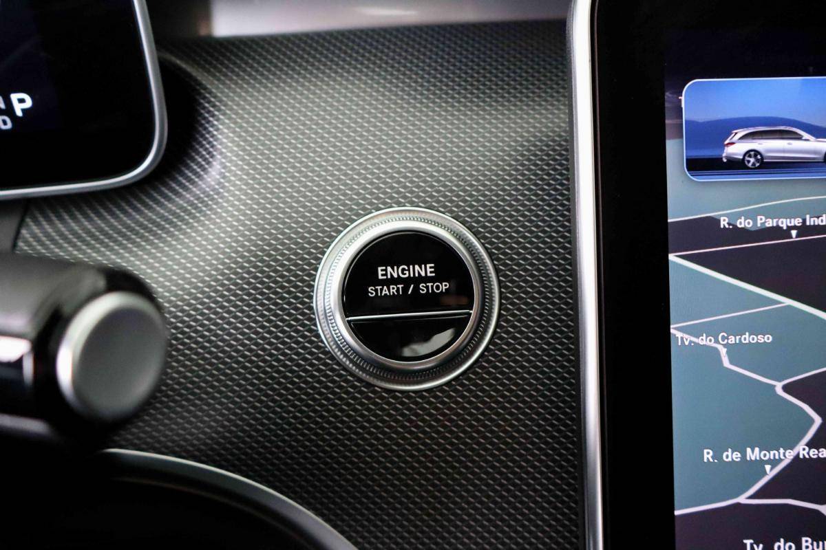 mercedes-benz-classe-c-2023-hibrido-a-gasolina-1993cc