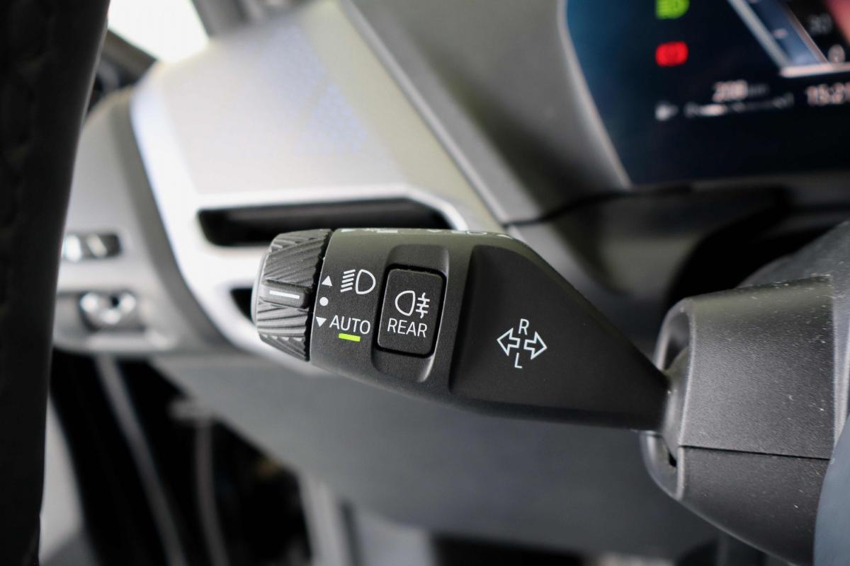 bmw-serie-1-2025-gasolina-1499cc