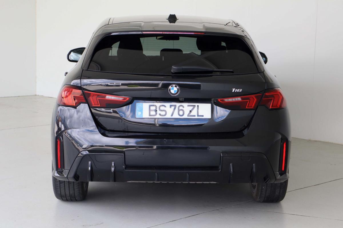 bmw-serie-1-2025-gasolina-1499cc