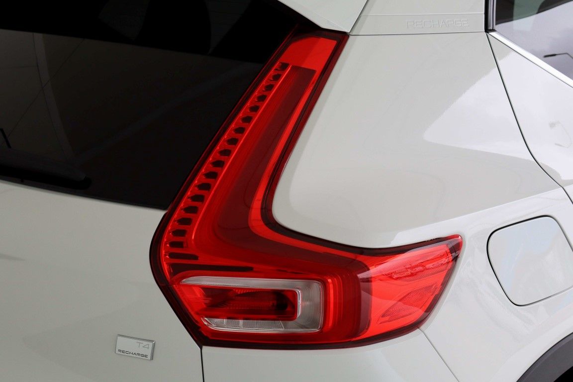 volvo-xc40-2022-hibrido-a-gasolina-1477cc