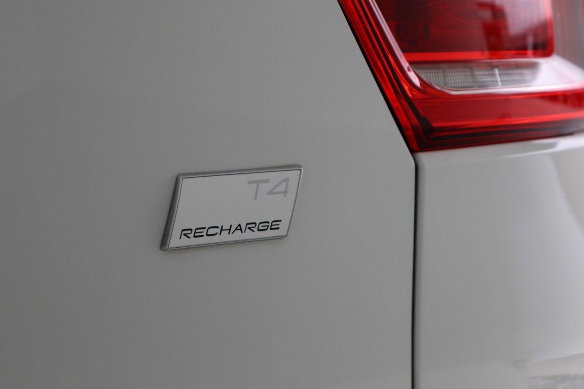 volvo-xc40-2022-hibrido-a-gasolina-1477cc