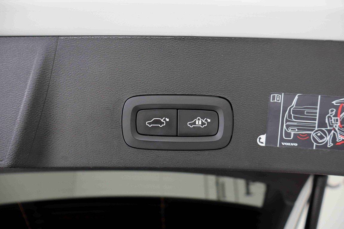volvo-xc40-2022-hibrido-a-gasolina-1477cc