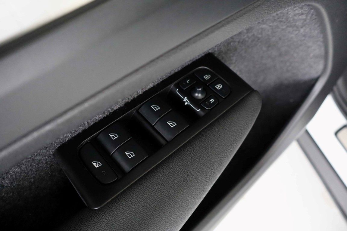 volvo-xc40-2022-hibrido-a-gasolina-1477cc