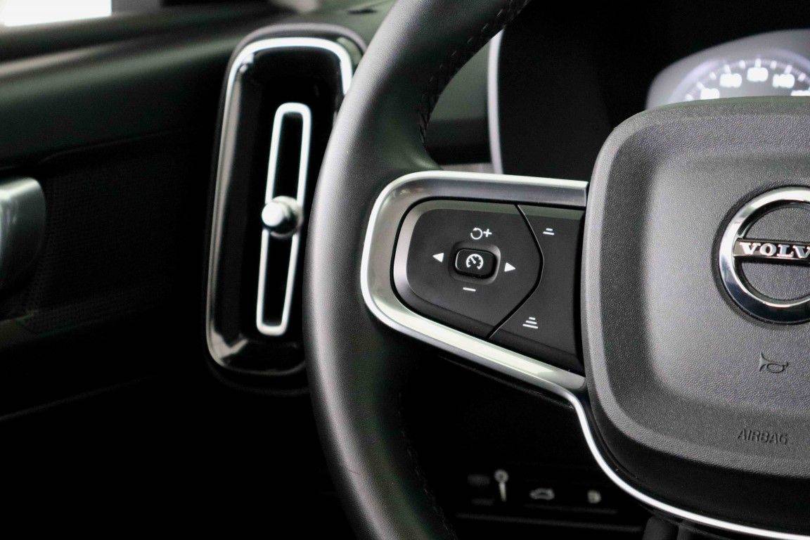 volvo-xc40-2022-hibrido-a-gasolina-1477cc