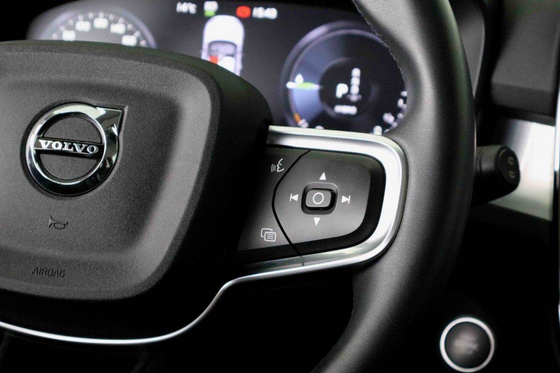 volvo-xc40-2022-hibrido-a-gasolina-1477cc