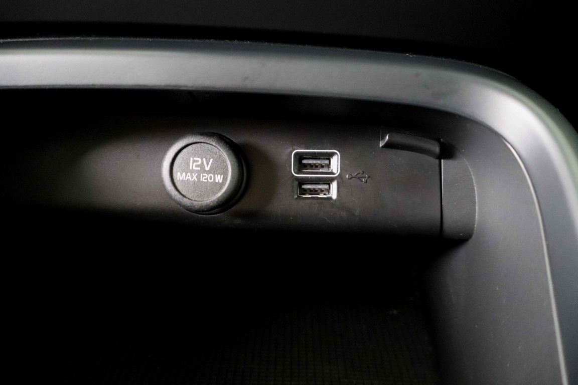volvo-xc40-2022-hibrido-a-gasolina-1477cc