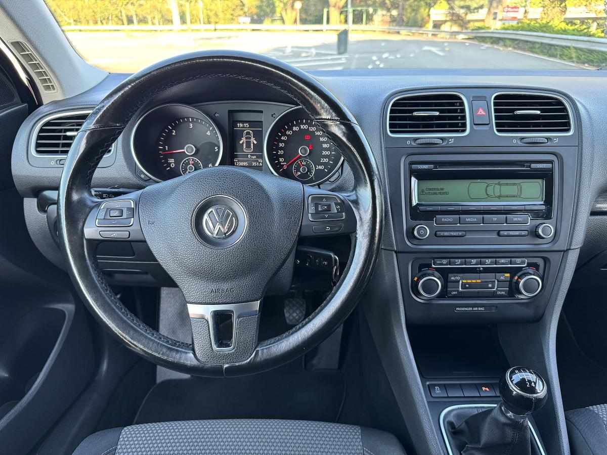 volkswagen-golf-1-6-tdi-bluemotion-2010-diesel-1598cc