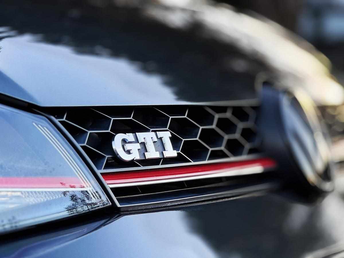 volkswagen-golf-gti-2-0-tsi-bluemotion-2014-gasolina-1984cc