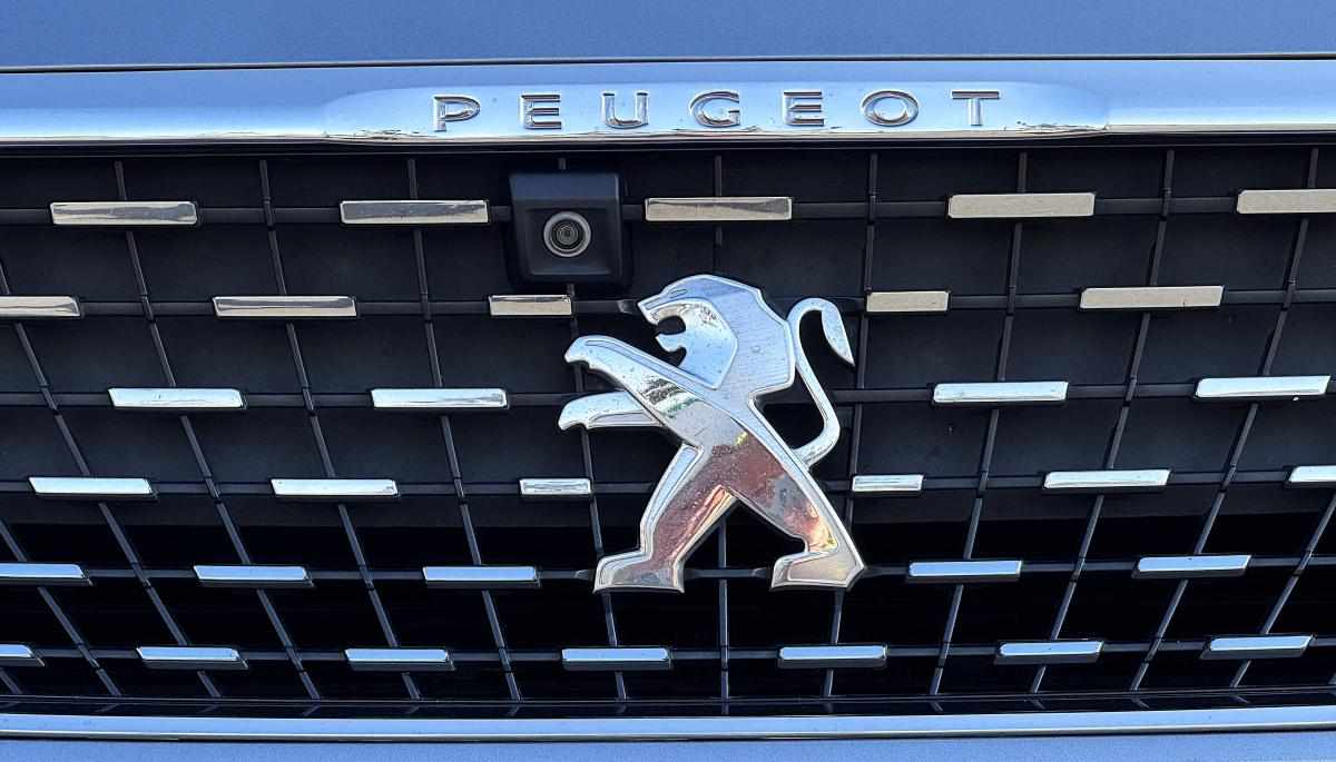 peugeot-3008-1-5-bluehdi-2019-diesel-1499cc