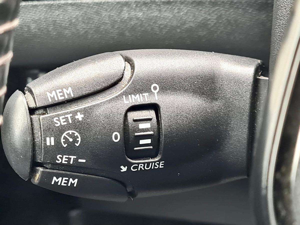 peugeot-2008-2020-gasolina-1199cc
