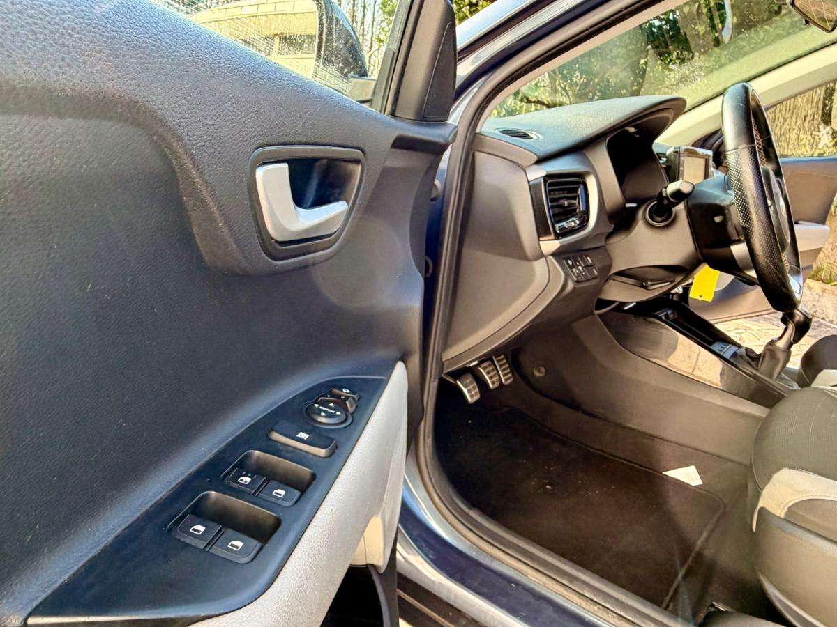 kia-stonic-2018-gasolina-998cc