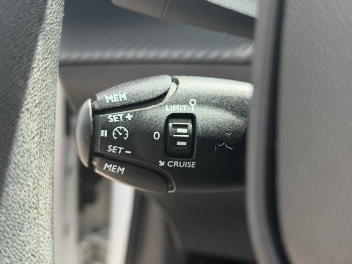 peugeot-208-2019-gasolina-1199cc