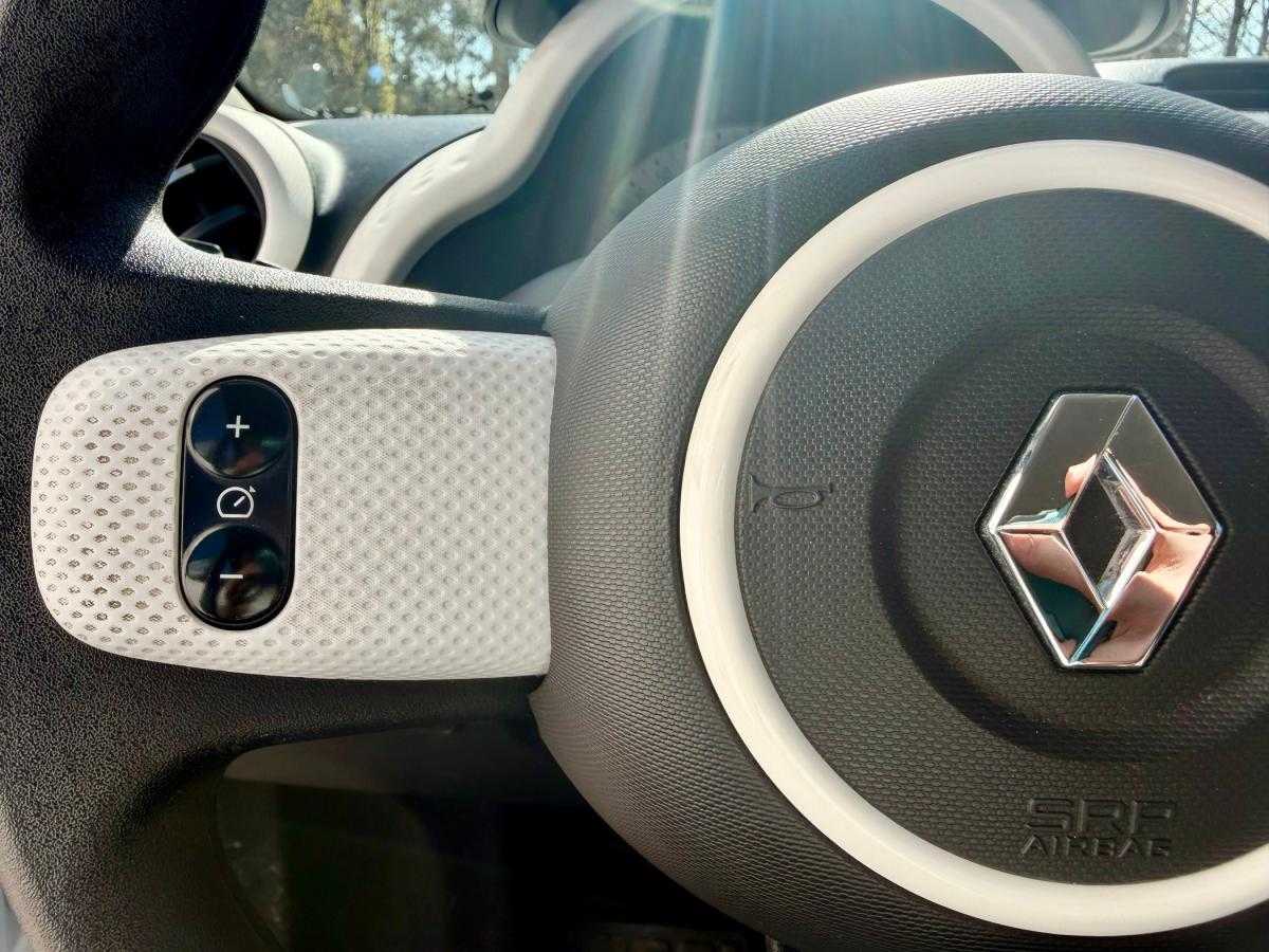 renault-twingo-2022-eletrico-0cc