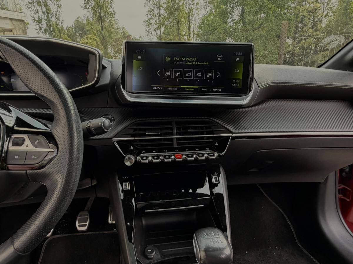 peugeot-208-2019-gasolina-1199cc