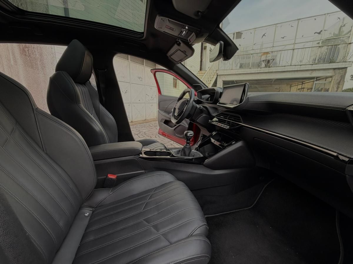 peugeot-208-2019-gasolina-1199cc