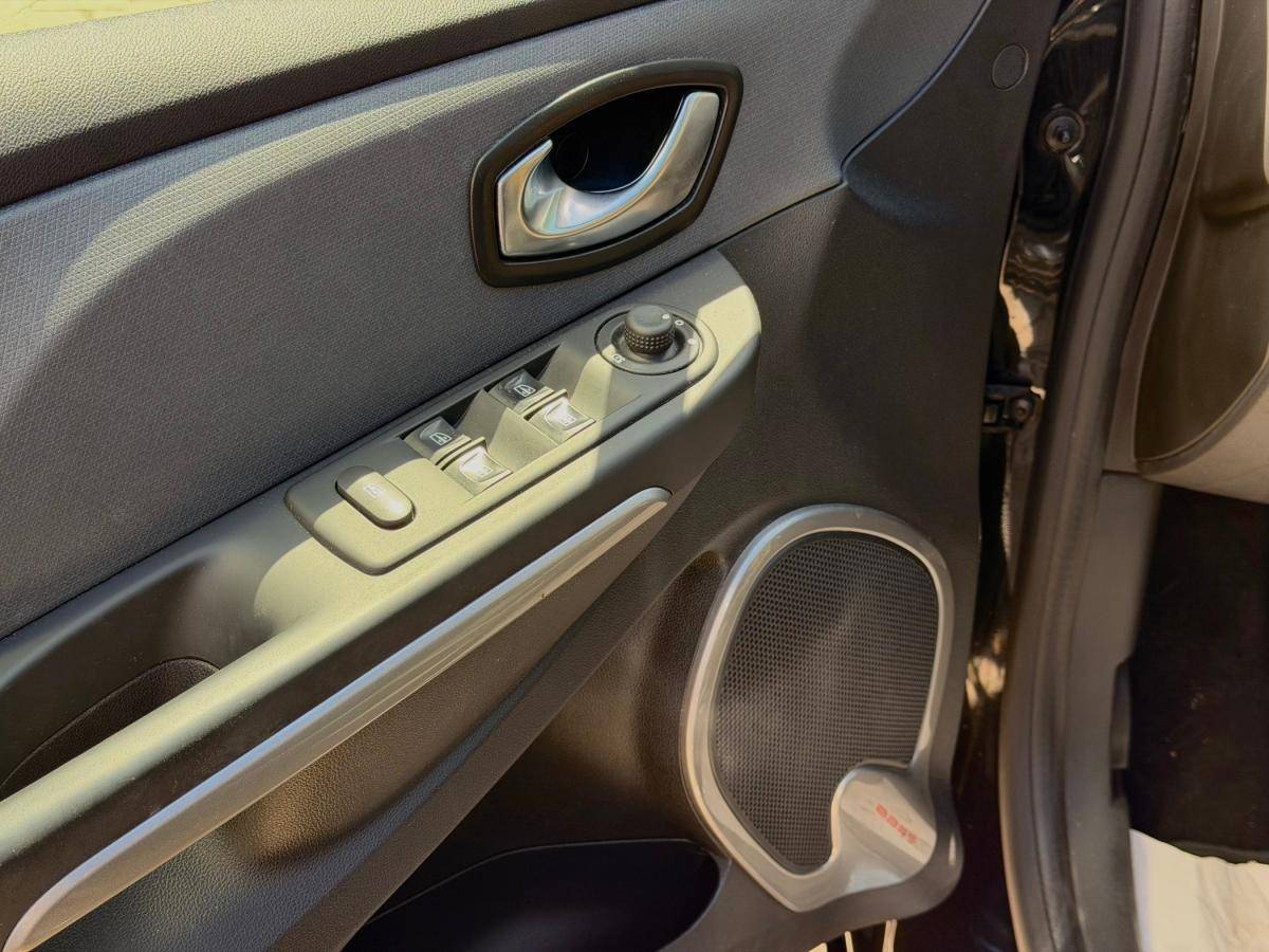 renault-clio-2015-gasolina-1197cc