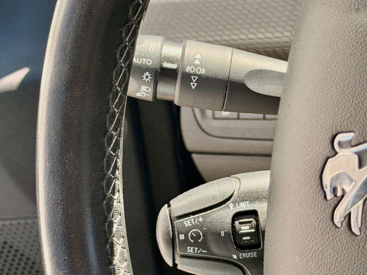 peugeot-2008-2016-gasolina-1199cc