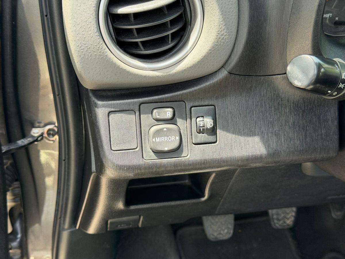 toyota-yaris-2013-gasolina-998cc
