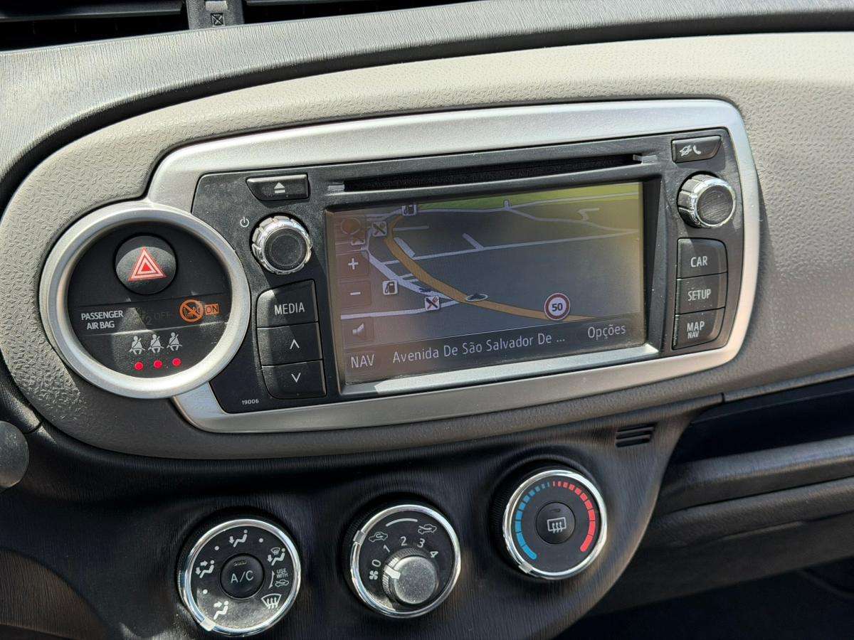 toyota-yaris-2013-gasolina-998cc