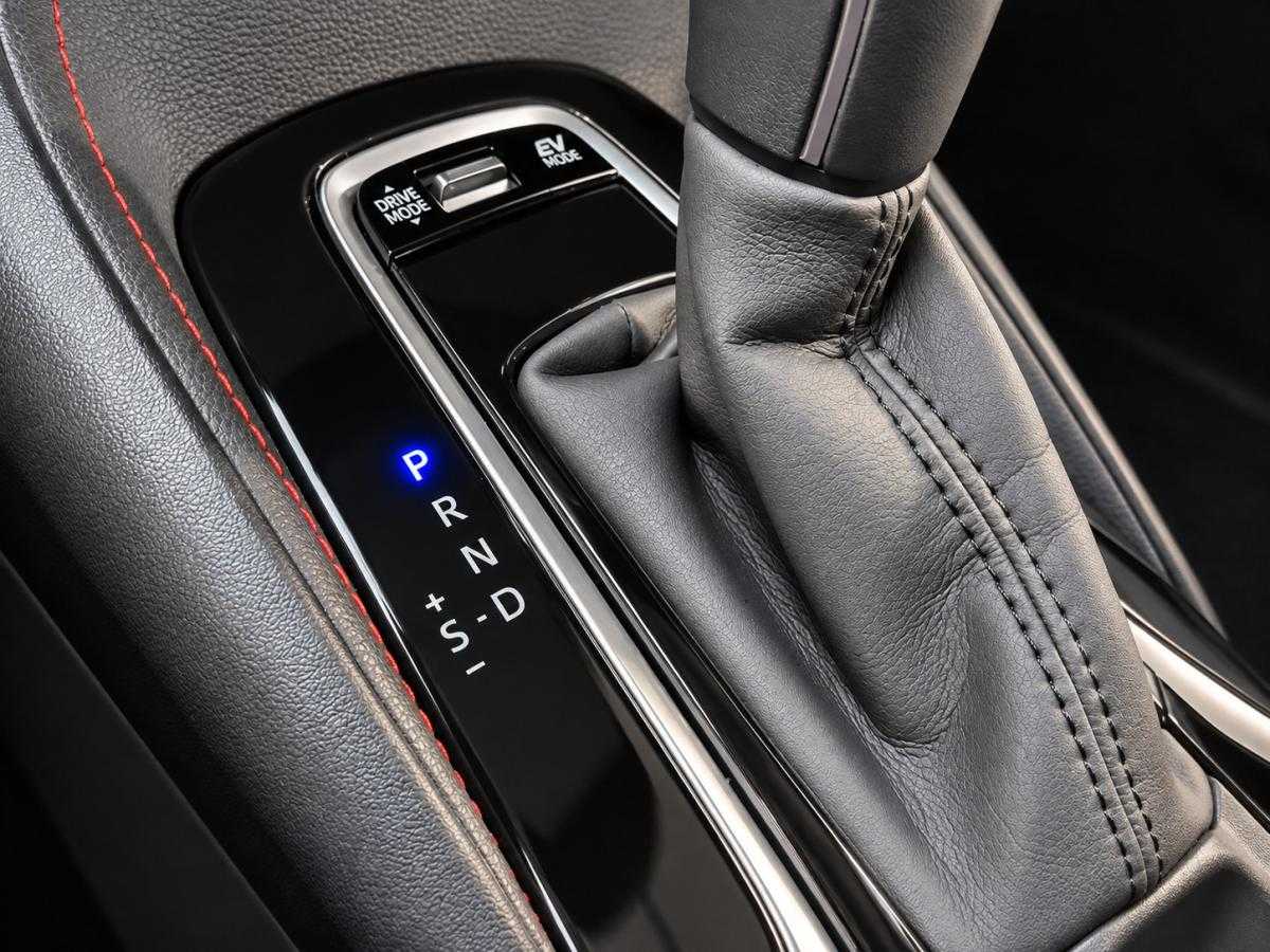 toyota-corolla-2019-hibrido-a-gasolina-1987cc