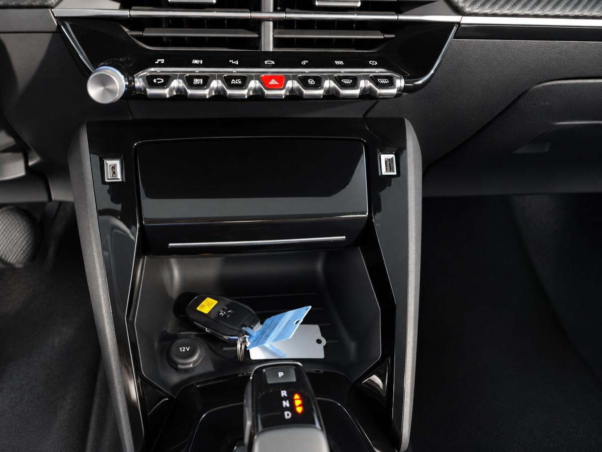 peugeot-208-2020-gasolina-1199cc