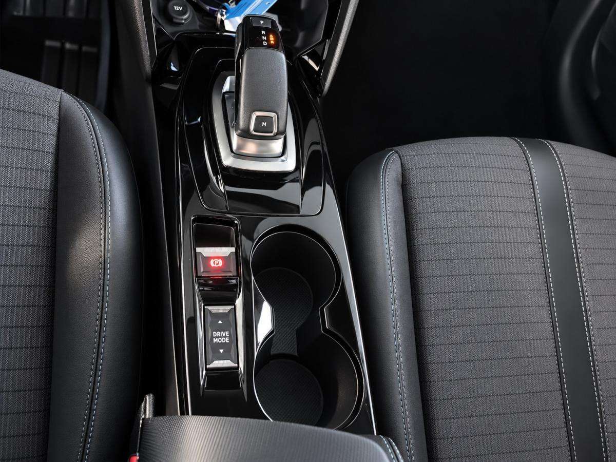 peugeot-208-2020-gasolina-1199cc