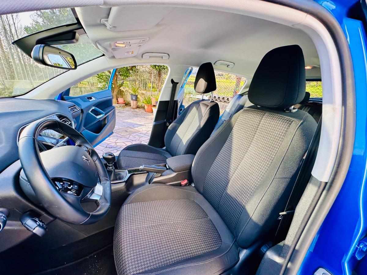 peugeot-308-2021-gasolina-1199cc