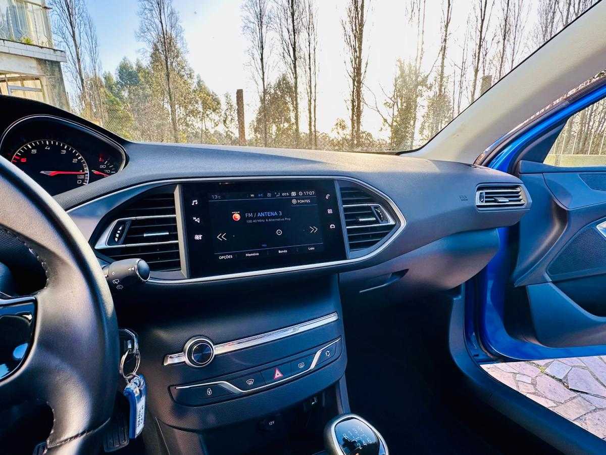 peugeot-308-2021-gasolina-1199cc