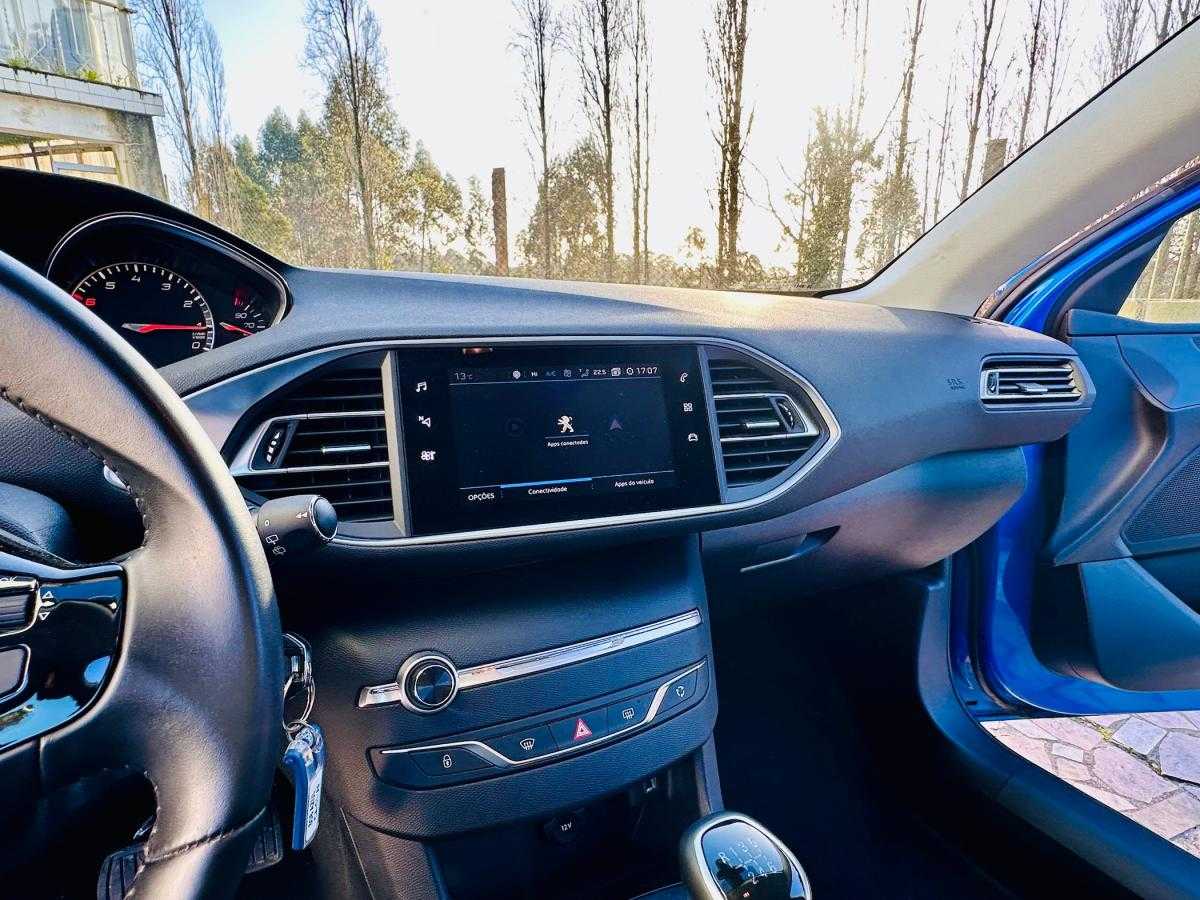 peugeot-308-2021-gasolina-1199cc