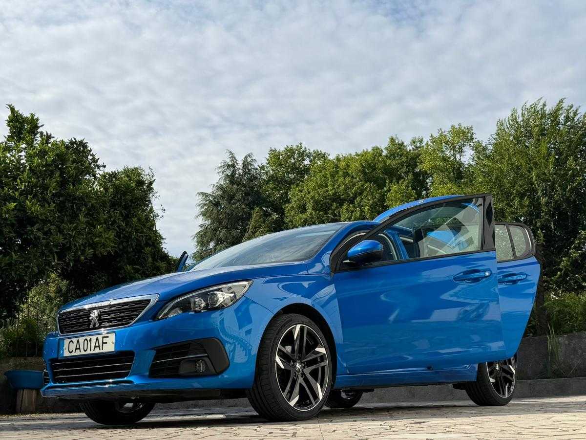 peugeot-308-2021-gasolina-1199cc