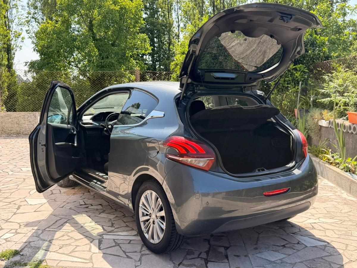 peugeot-208-2017-gasolina-1199cc
