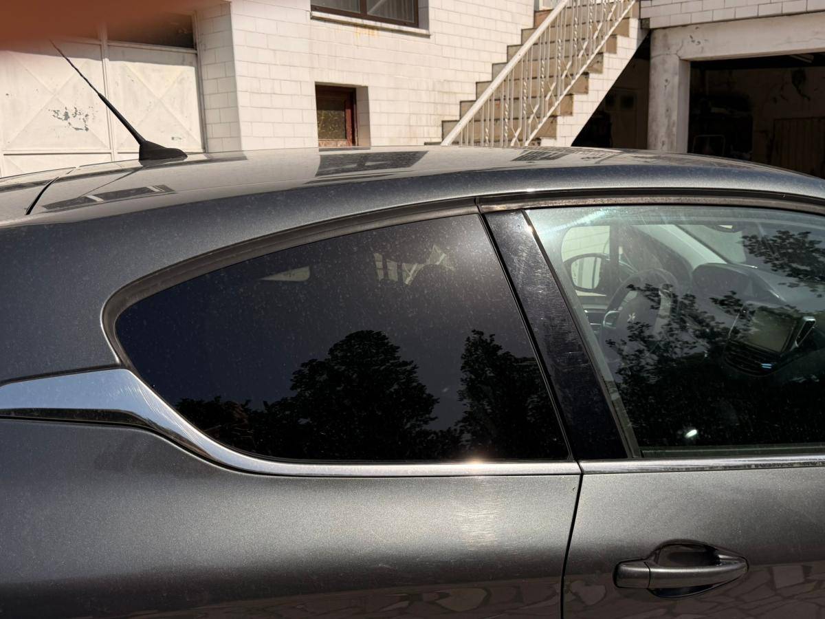 peugeot-208-2017-gasolina-1199cc