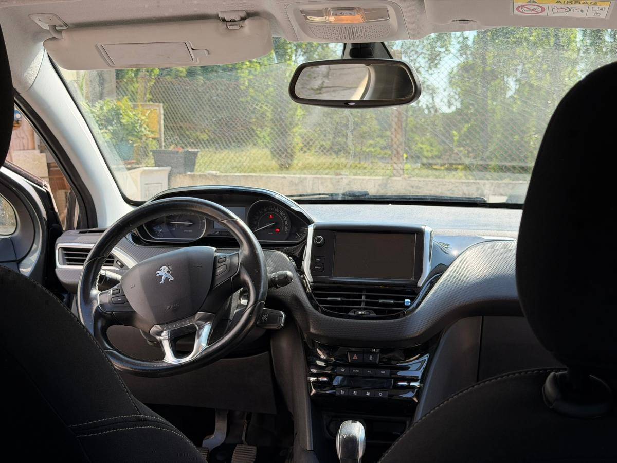 peugeot-208-2017-gasolina-1199cc