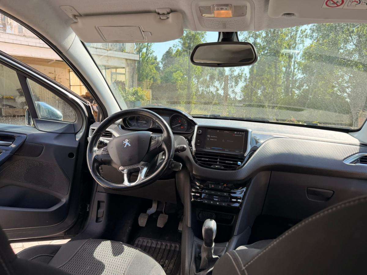 peugeot-208-2017-gasolina-1199cc